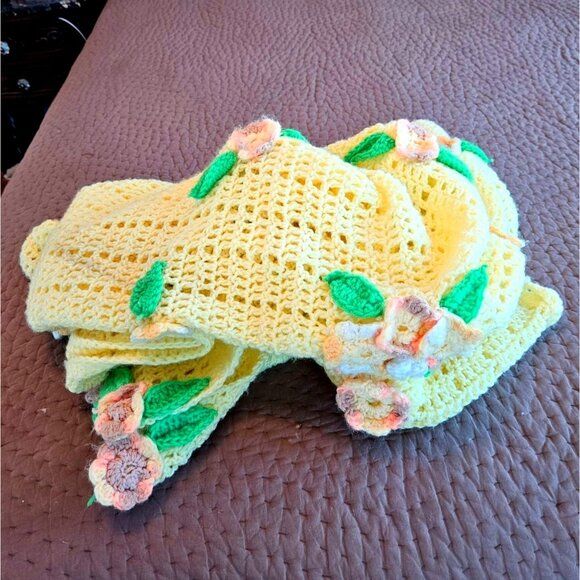 Vintage Crochet Yellow Floral Blanket Topper 70 x 80 Handmade Afghan & Flowers - Picture 9 of 13
